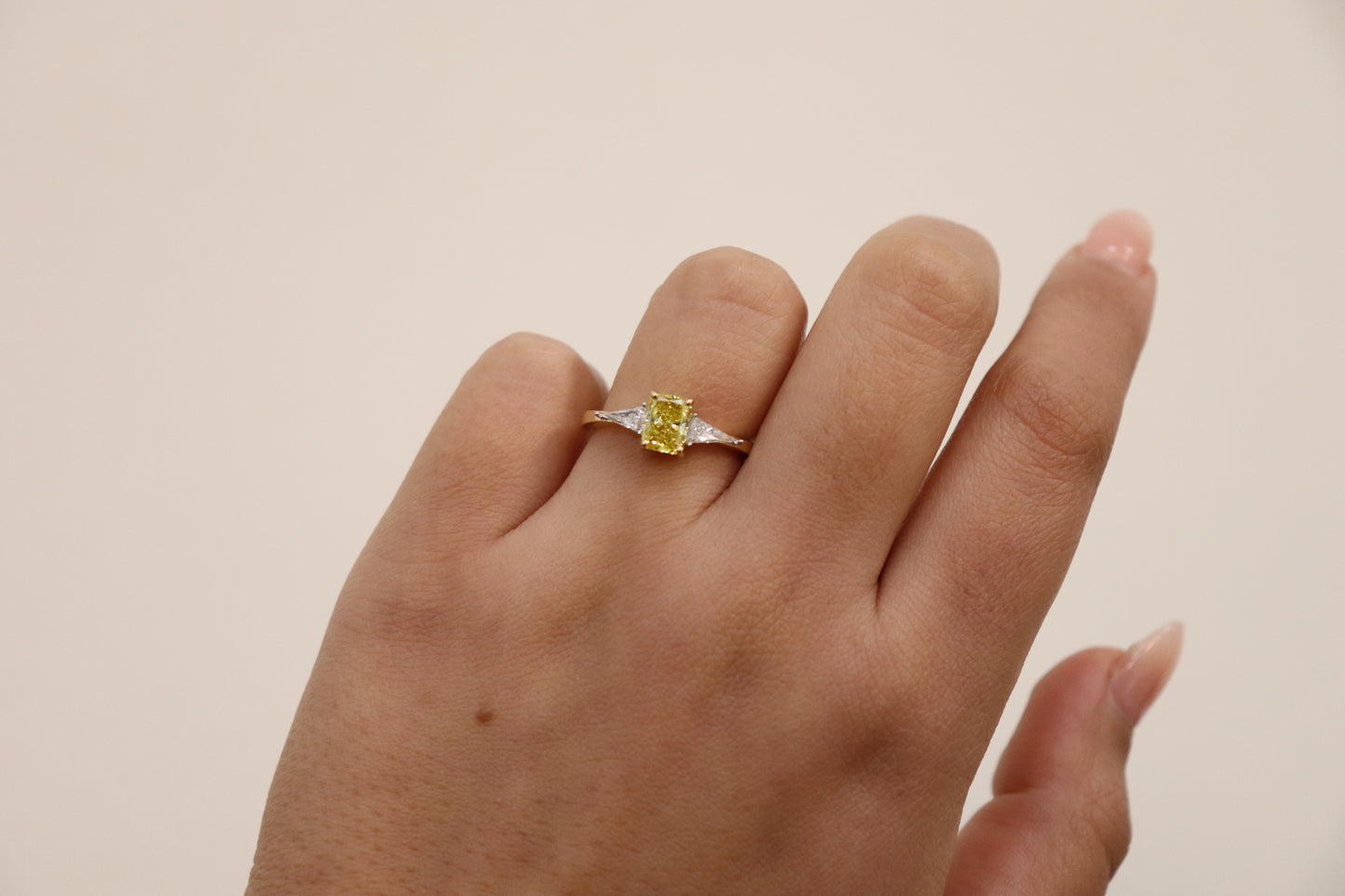 Mia - Radiant Trilogy Ring